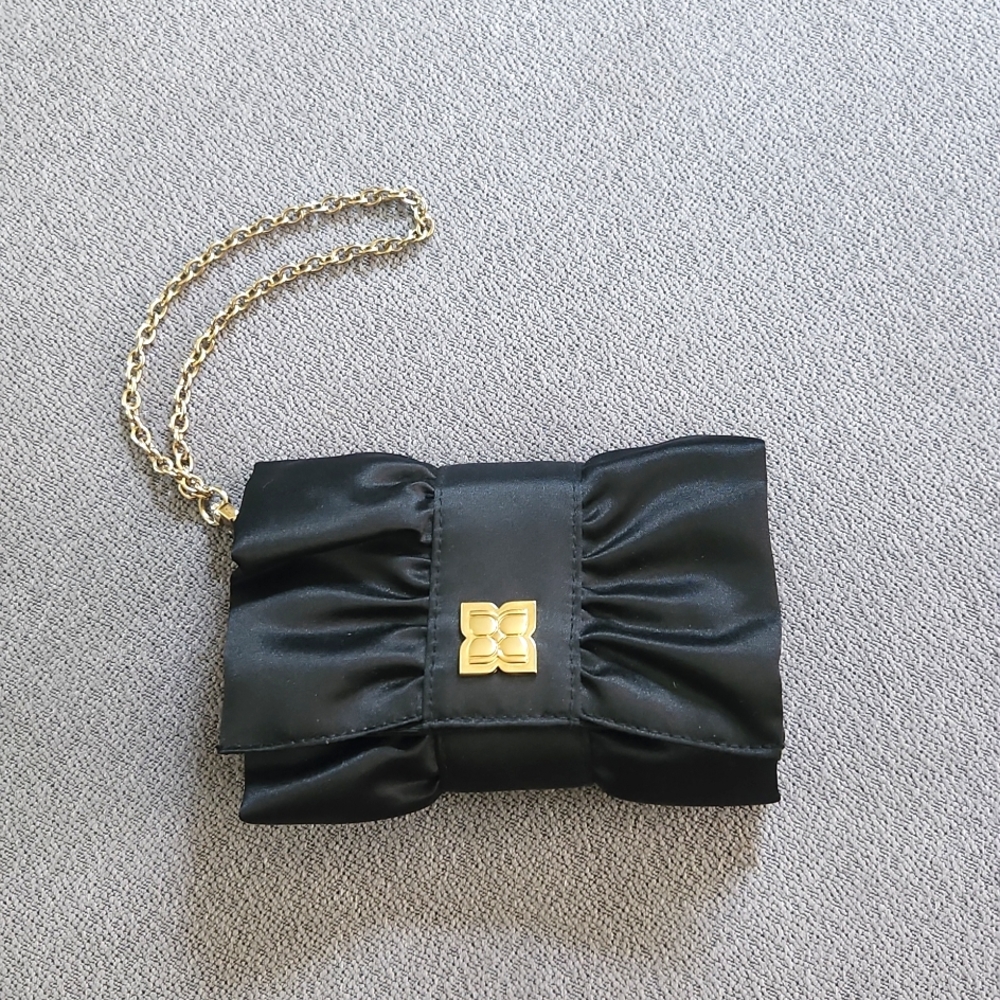 BCBG MAX AZRIA ▪︎ Black Satin Wristlet 4" x 6" w/ Chain Strap, EUC